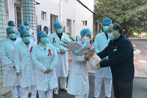 携手防疫抗艾，共担健康责任：广西龙潭医院开展系列“防疫抗艾”健康宣教活动